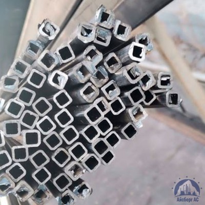 Труба нержавеющая квадратная 10х10х1 мм зеркальная AISI 304 DIN 2395 купить в Павлодаре