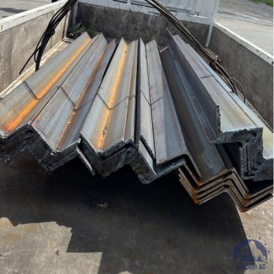 Уголок стальной равнополочный 200х200х13 мм С345 ГОСТ 8509-93 купить в Павлодаре