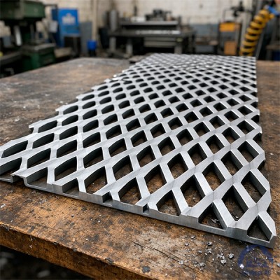 Алюминиевая декоративная просечно-вытяжная сетка 30х139х20 мм купить в Павлодаре